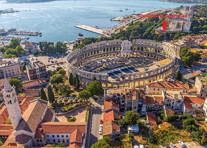 Arenastreet Next To The Amphitheater * Pula